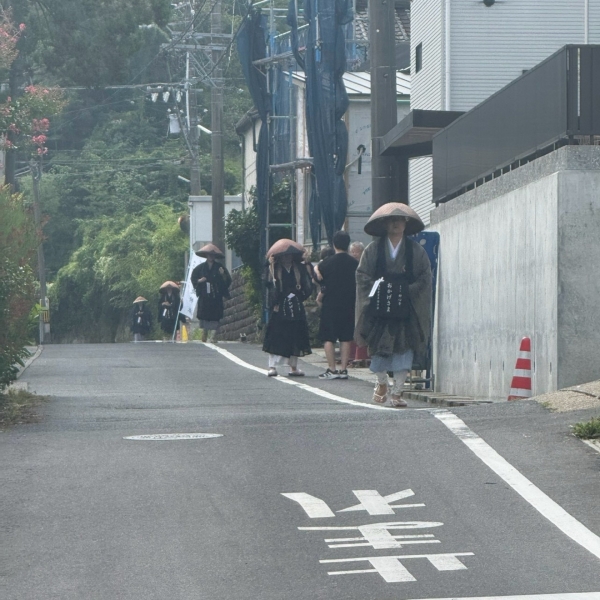 托鉢2