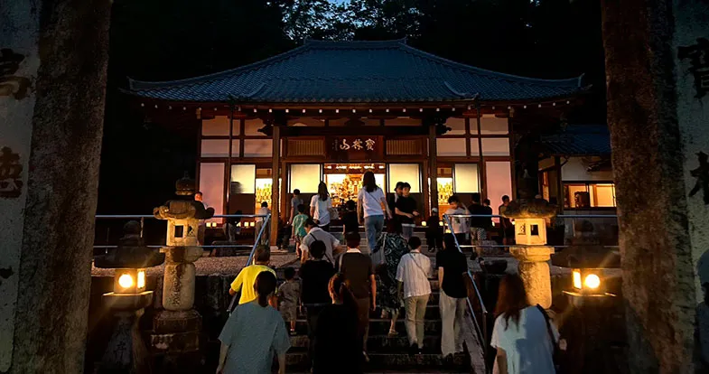 灯籠流し